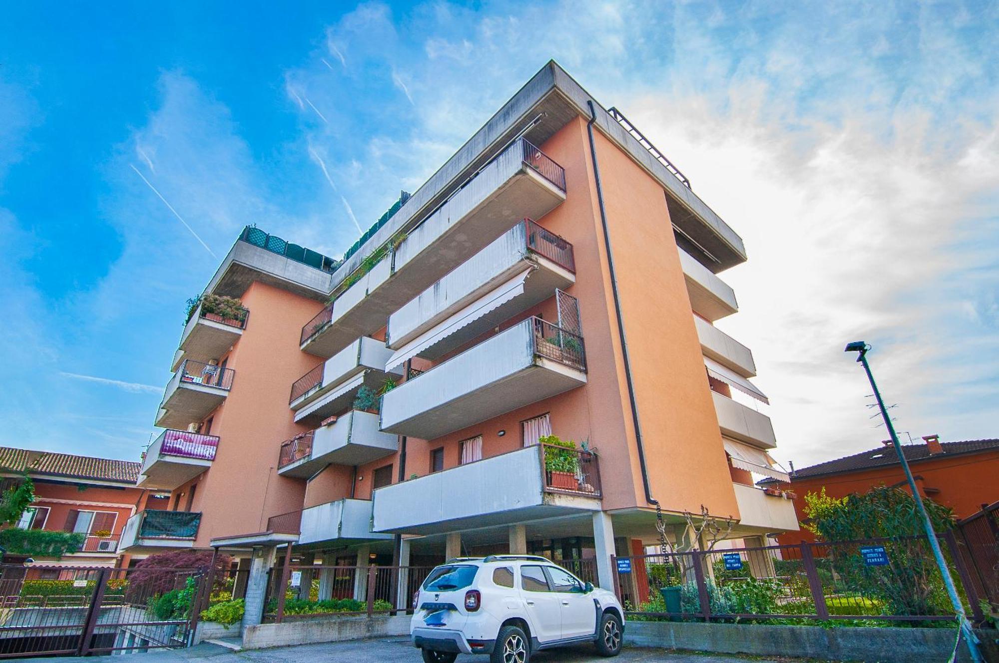 Apartament Sangiohouse - Parking & Wifi Werona Zewnętrze zdjęcie